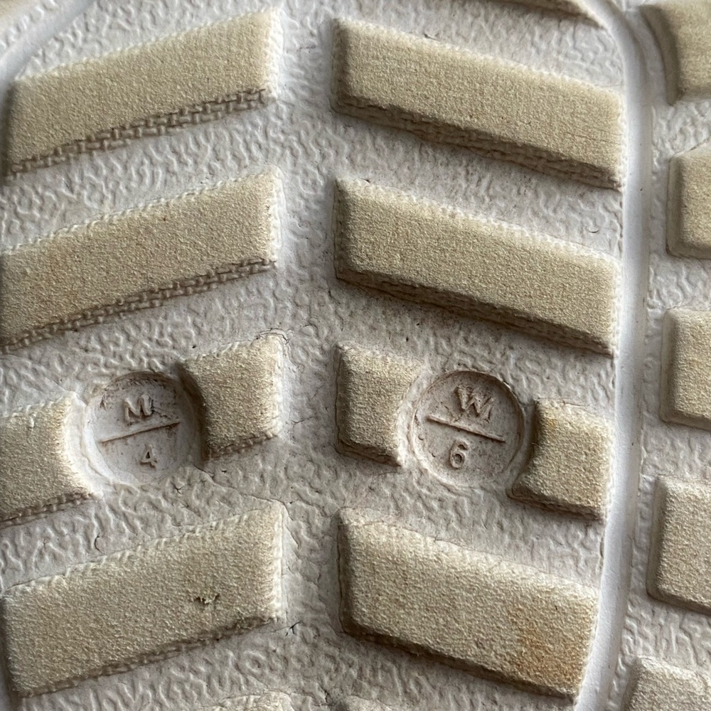 CROCS Kids White Slippers with Fun Charms - Picture 10 of 15